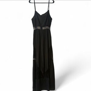 🆕 🖤 Black Maxi Dress with lace and mesh panels